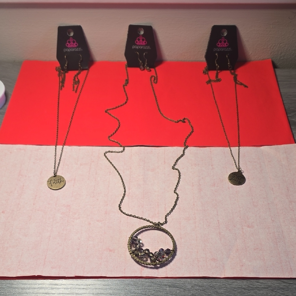 Paparazzi Copper Necklace Set with Circular Pendants